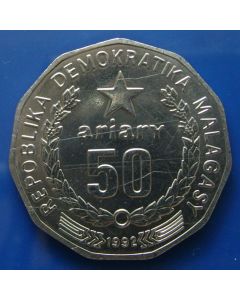 Madagascar  50 Ariary1992km#  20 