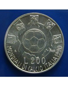 Italy km# 133 200 Lire1989