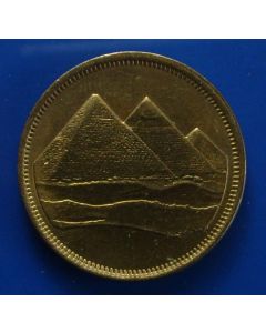 eg3019 Egypt 5 Piastres 1984 Islamic date left - unc