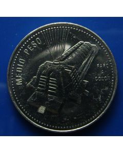 Dominican Republic½ Peso1990km# 73.2