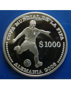 Uruguay 1000 pesos uruguayos2003 km# 122  