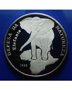 Guinea-Bissau  10.000 Pesos  1993	 Elephant standing on Africa - Silver / Proof
