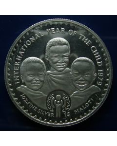 Somalia 	 250 Shillings	2008	 - Jcarab Pectoral necklace, enameled - Gilt