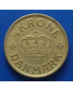 Denmark  ½ Kronr1925 km# 831.1