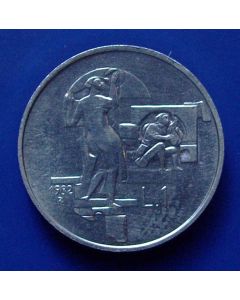 San Marino 	 Lira	1982	 Two figurs